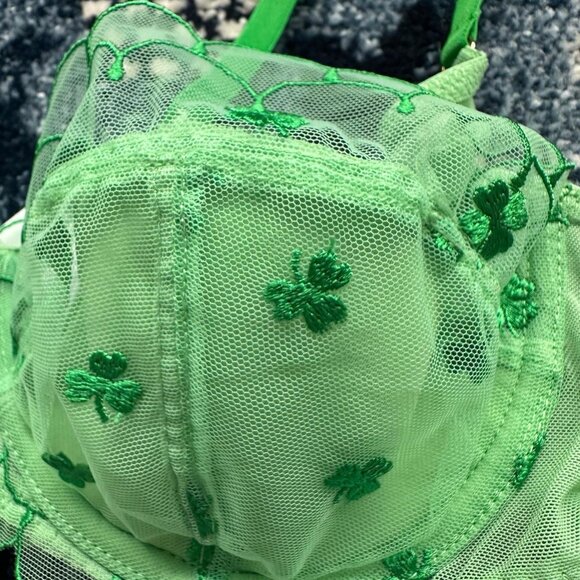 NWT Bettie Contour Shamrock Embroidered Bra - Picture 2 of 2